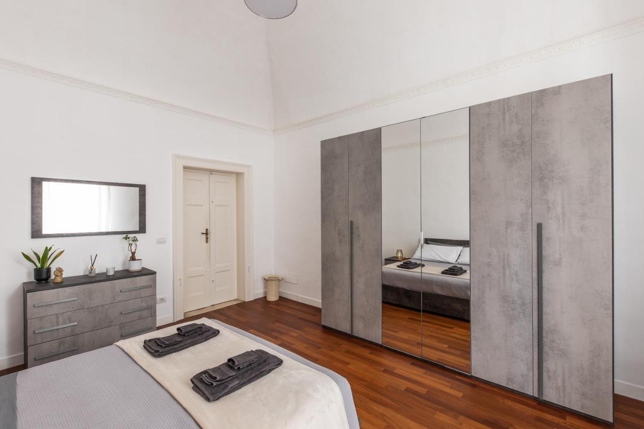 Casa Dei Visionari Apartment Бари Екстериор снимка