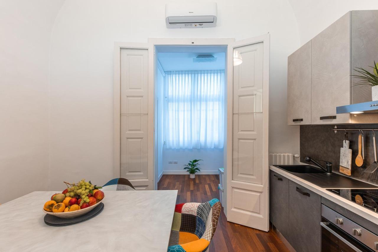 Casa Dei Visionari Apartment Бари Екстериор снимка