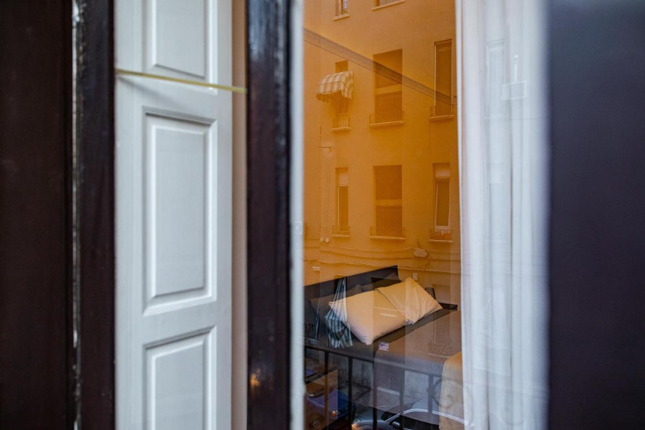 Casa Dei Visionari Apartment Бари Екстериор снимка